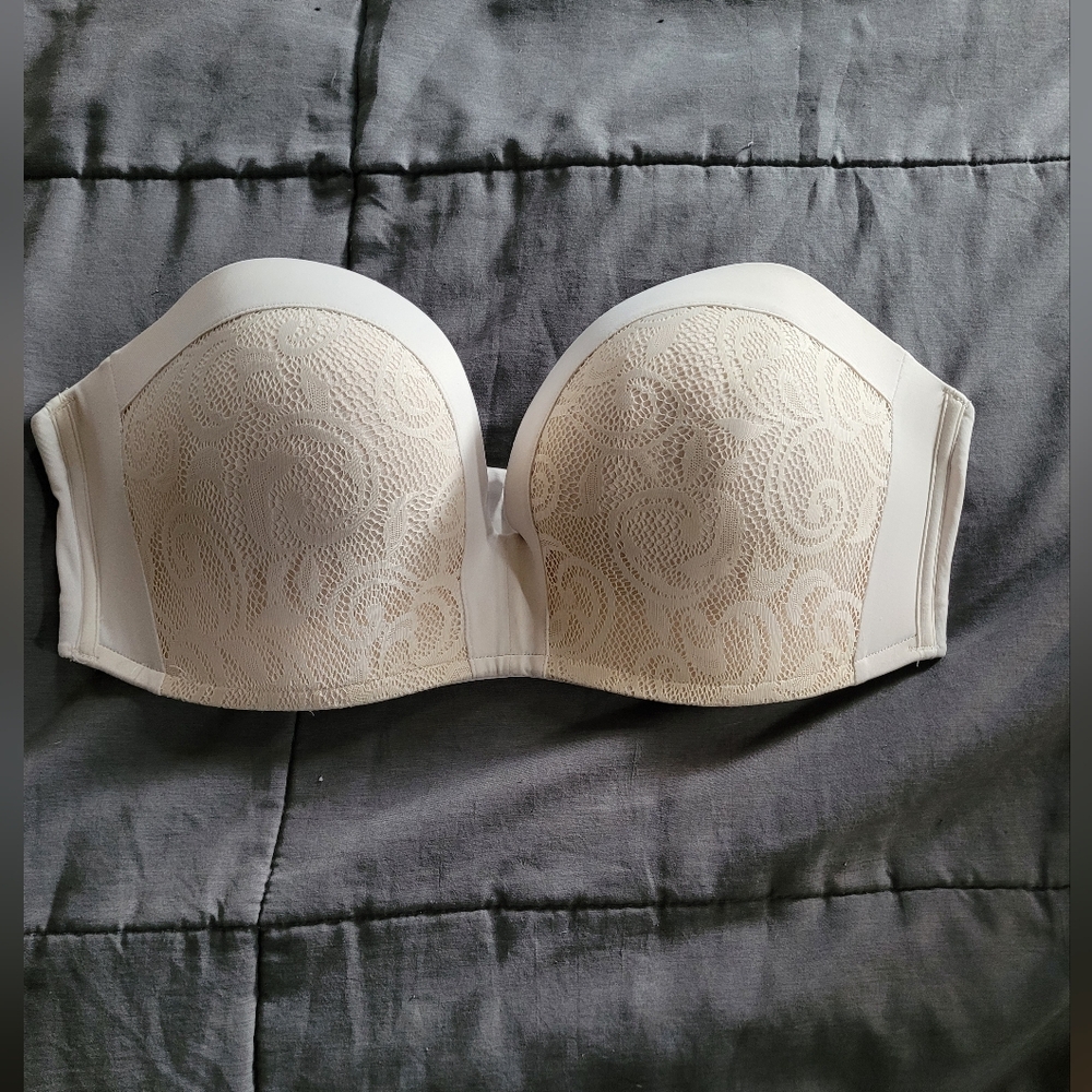 White strapless bra